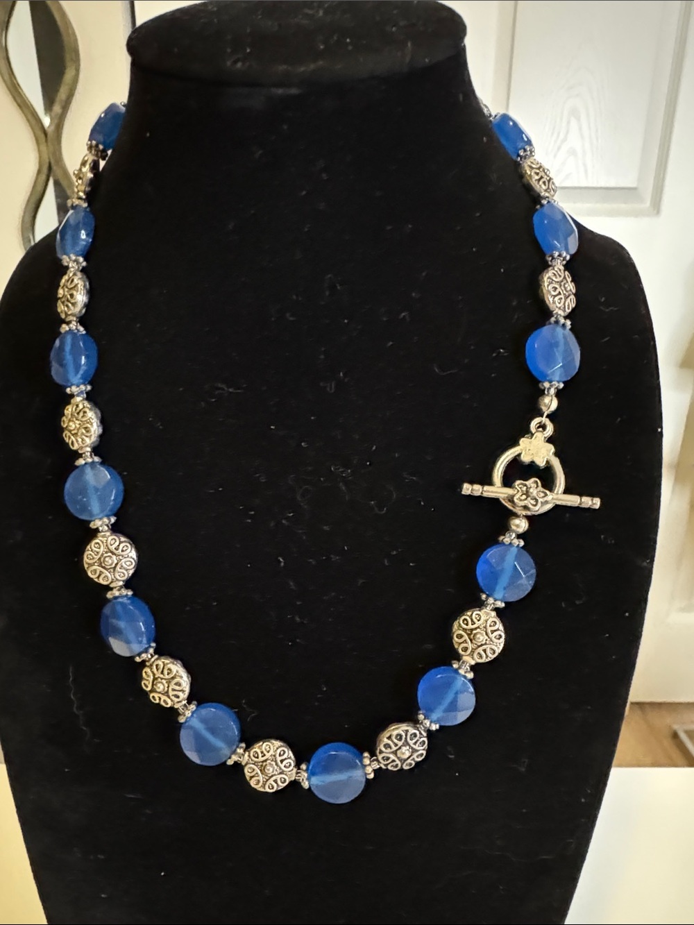 Blue Beaded Toggle Necklace - Stylish Women's Jewelry